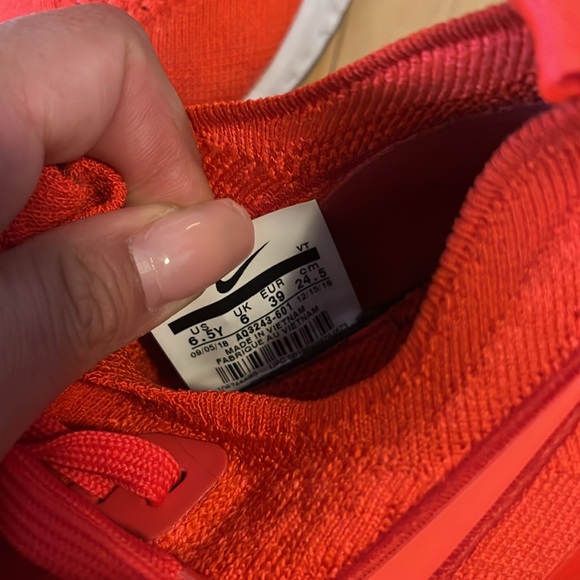 Nike Epic React Flyknit 2 'Chile - Picture 7 of 9
